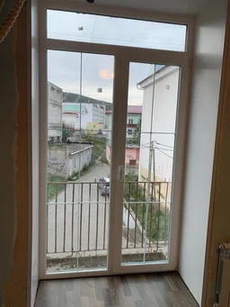 Выход на балкон